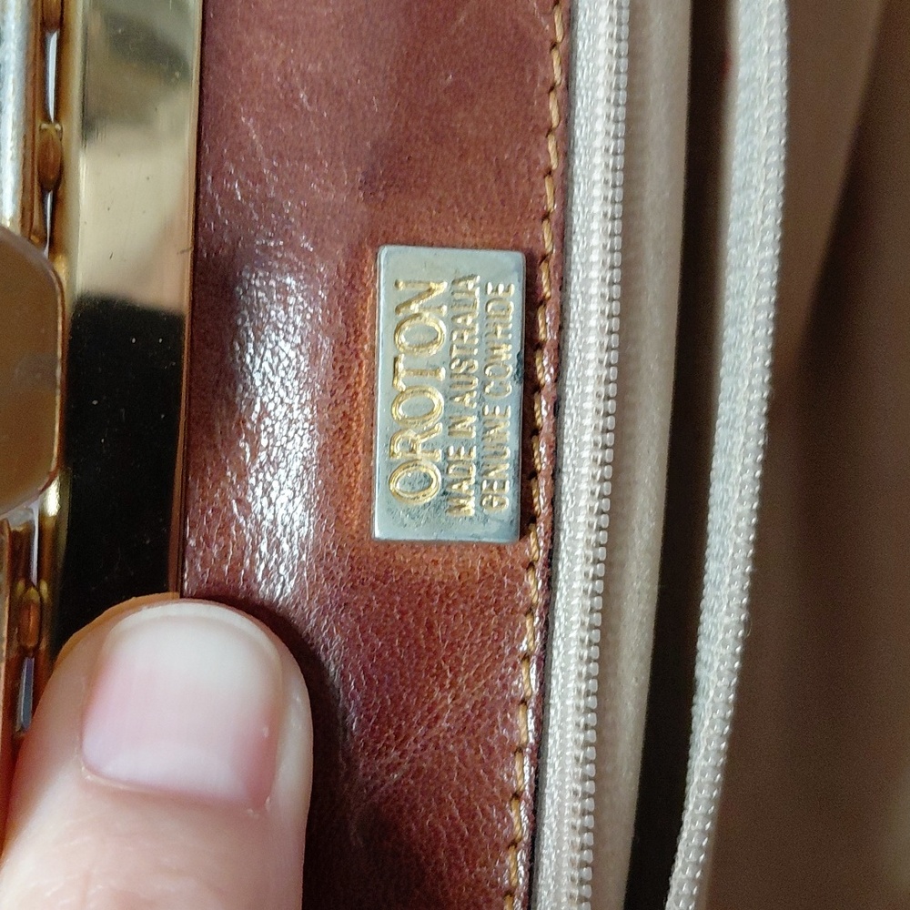 Oroton Brown Leather Handbag - Picture 5 of 10